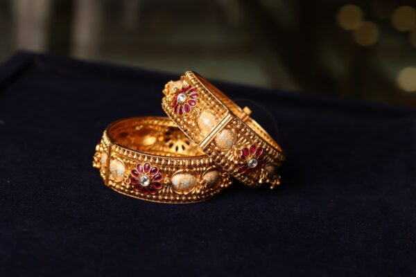 ANTIQUE FINISH SEMI RUBY STONE FITTED BANGLE WITH WHITE BEEDS AND MINAKARI WORK DONE