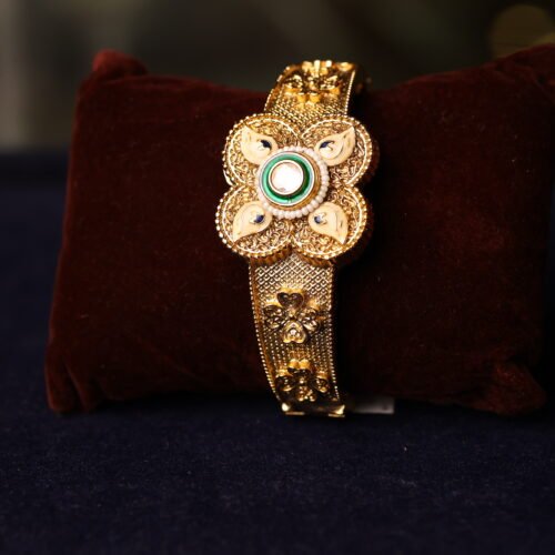 WHITE STONE FITTED OVAL SHAPE BRACELET BRACELET